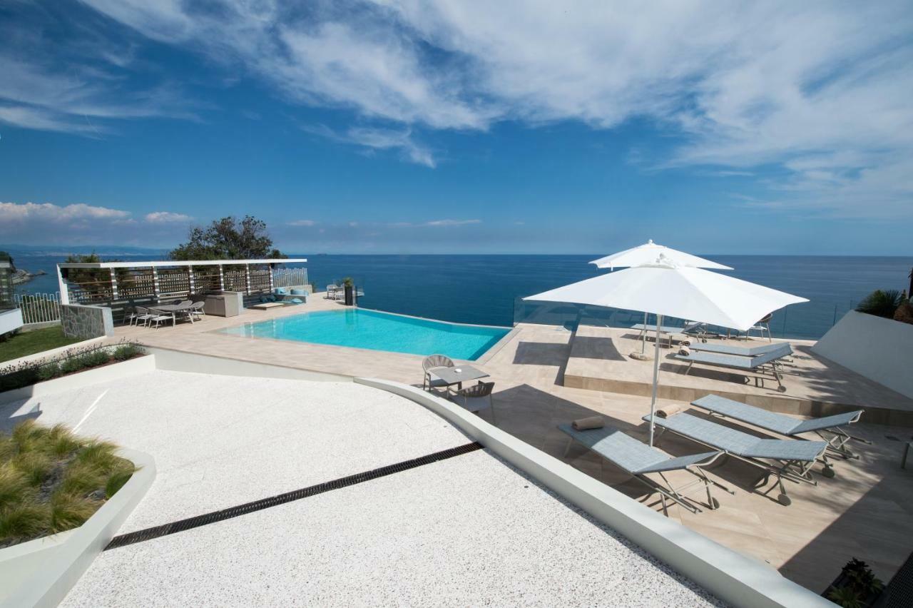 B&B Capo Torre Resort & Spa Albisola Superiore Eksteriør billede